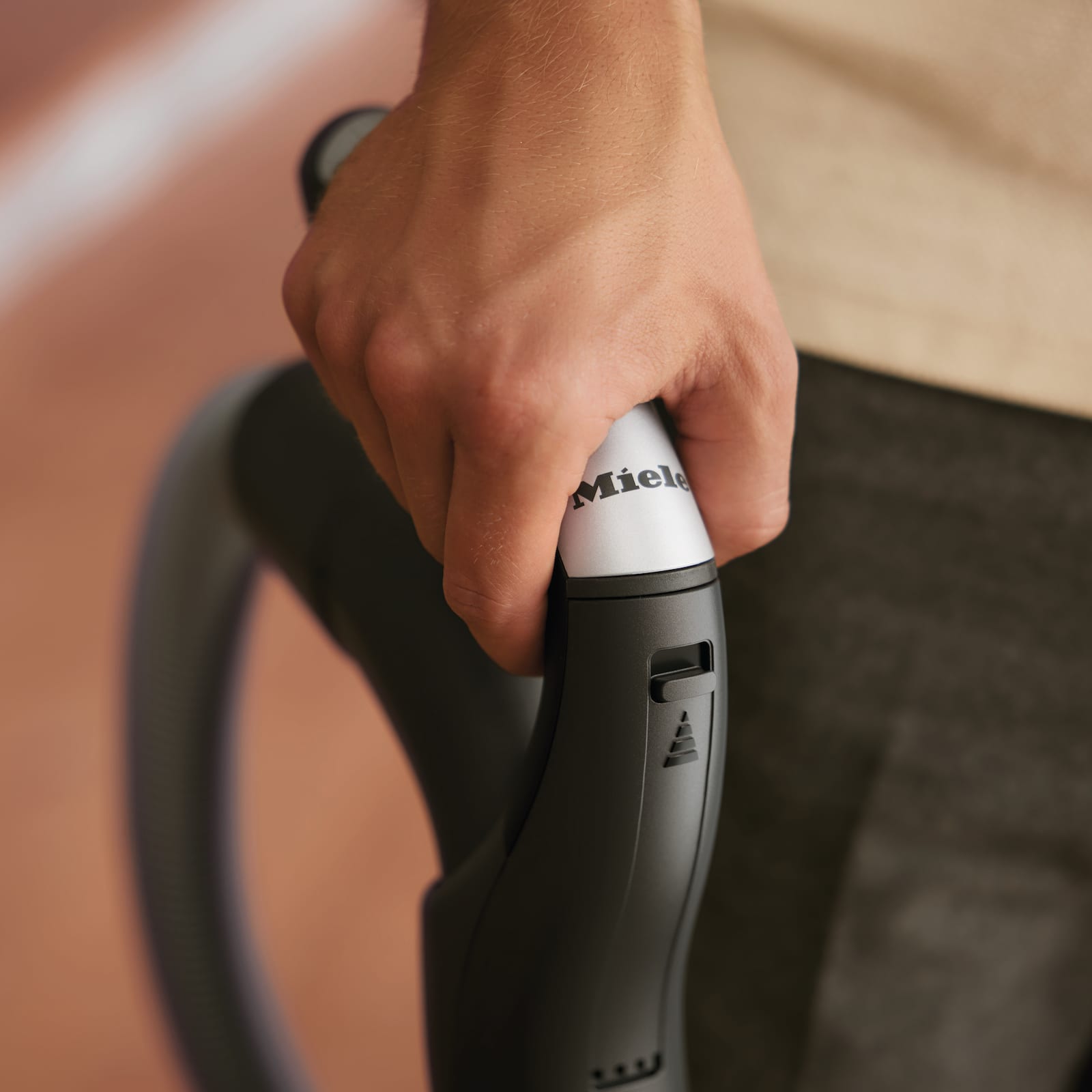 Miele Classic C1 Home Care PowerLine - SBCN0 Autumn red