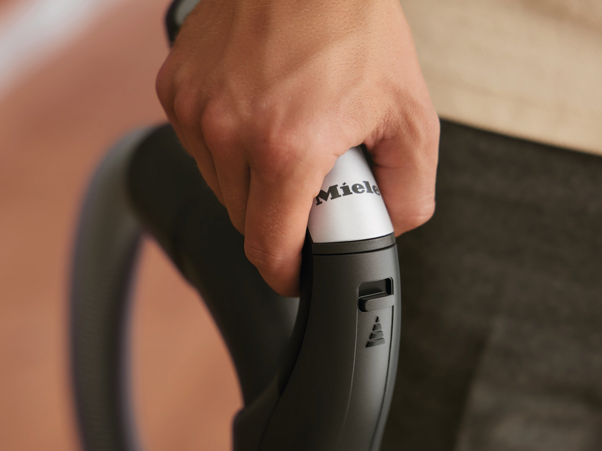 Miele Classic C1 Home Care PowerLine - SBCN0 Autumn red