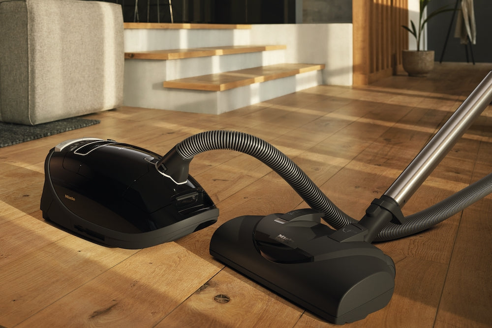 Miele Complete C3 Kona PowerLine - SGFE0 Obsidian black