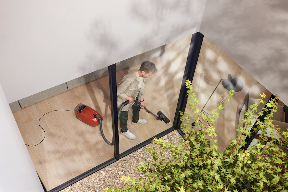 Miele Guard M1 Terra red vacuum cleaner